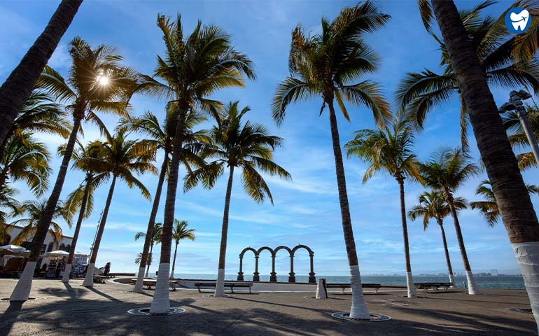 Los Arcos, Puerto Vallarta