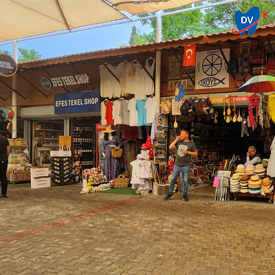 Street Shopping in Izmir