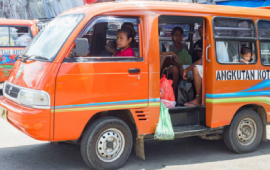 minivan bus Indoneisa