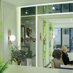 Picture of the reception of Dentaray clinic in Istanbul, Turkey